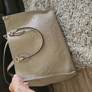 Louis Vuitton purse